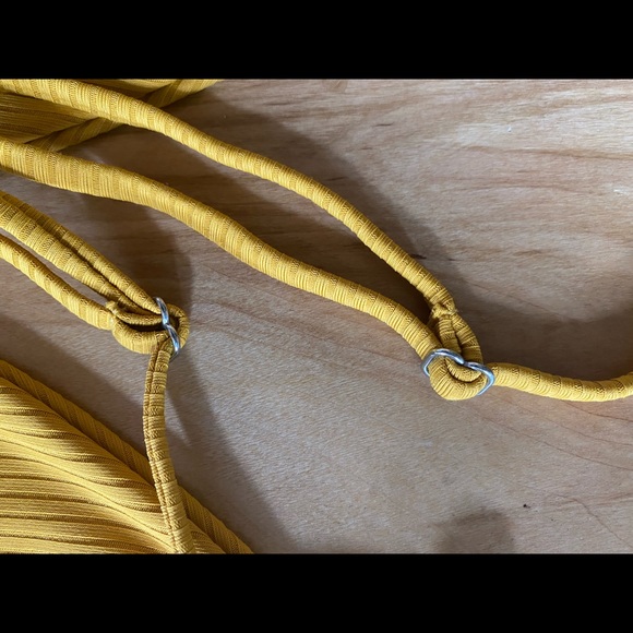 Yellow ribbed triangle top bikini - Picture 4 of 4